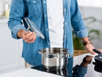 4 ways to save money on your electricity bill