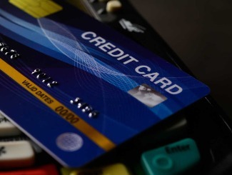 What is a credit card and how to use them responsibly
